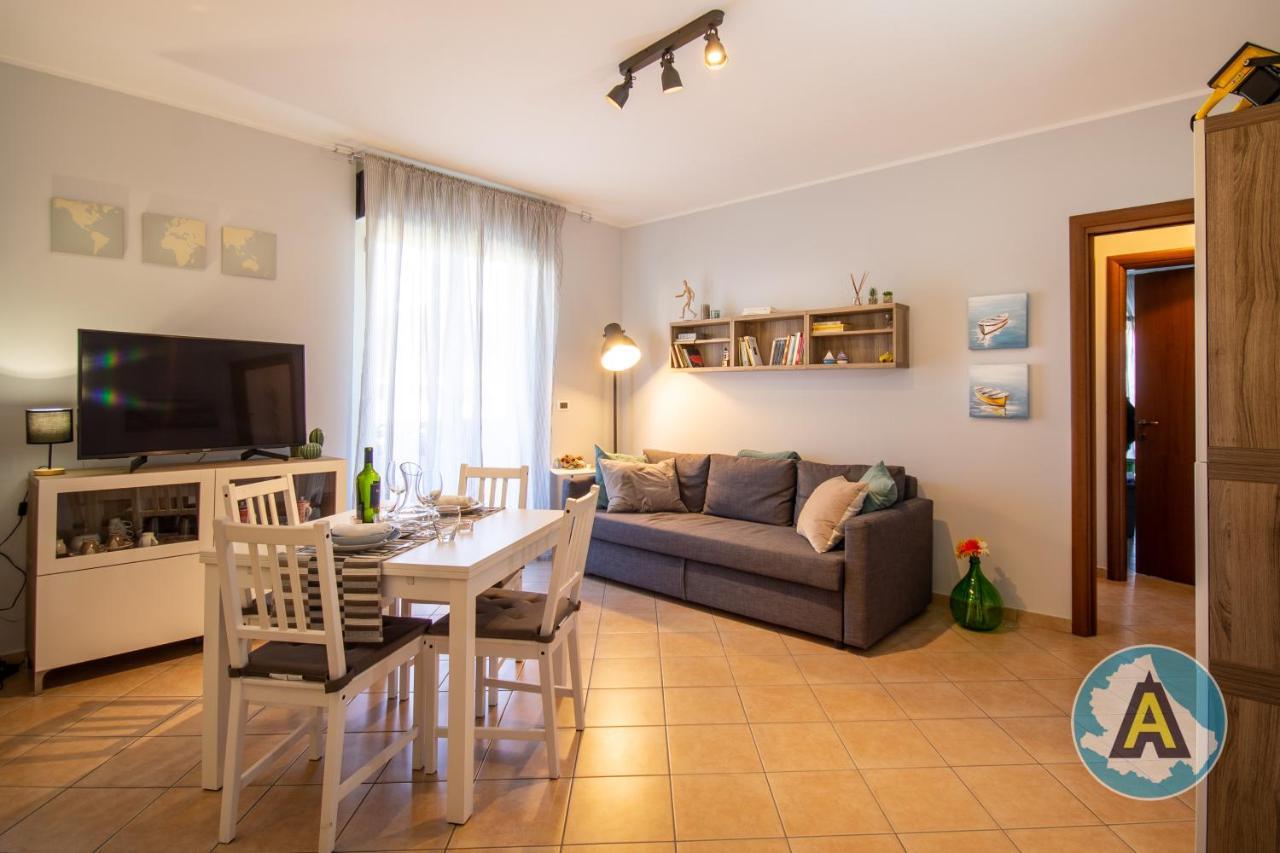 Intero A 56a Apartment *